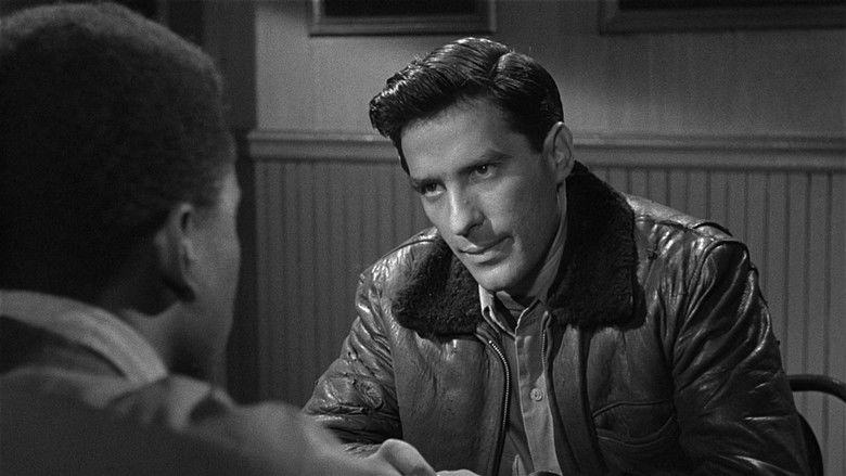 кадр из фильма Edge of the City