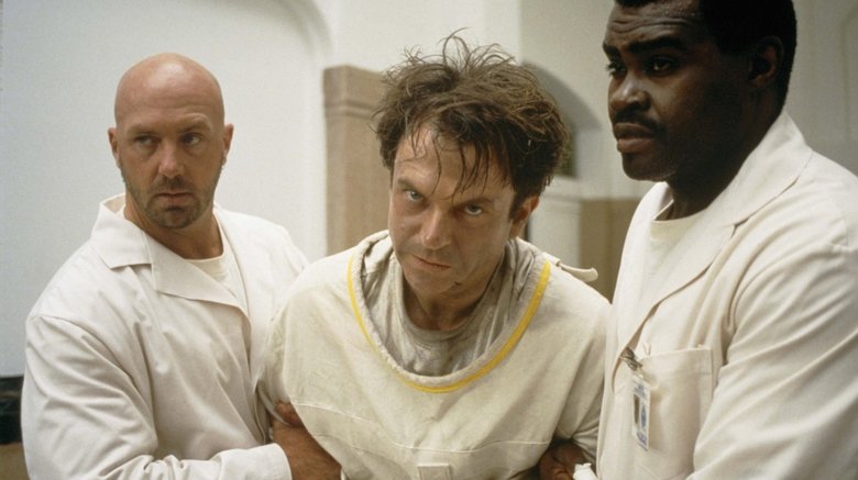 кадр из фильма В пасти безумия