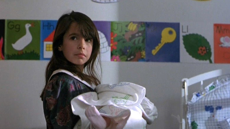 кадр из фильма Омен IV: Пробуждение