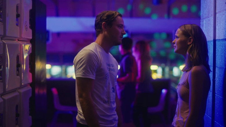 кадр из фильма Время между нами