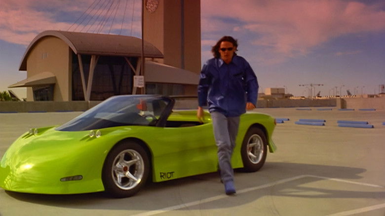 кадр из фильма Взрывной эффект