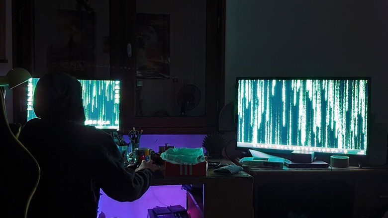 кадр из фильма cyberia
