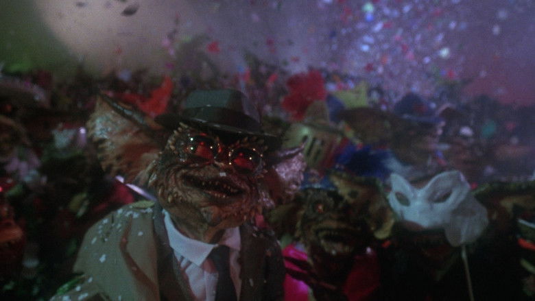кадр из фильма Гремлины 2: Новенькая Партия