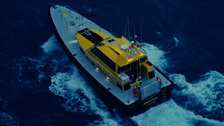 кадр из фильма New Zealand