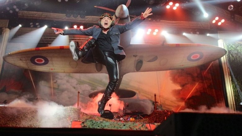 кадр из фильма Bruce tout puissant, chanteur d'Iron Maiden