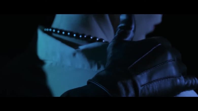 кадр из фильма Una Sombra en el Brillo del Nácar