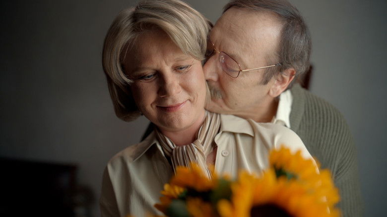 кадр из фильма Взрослый сын