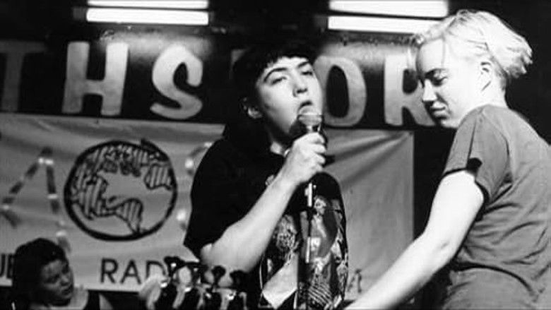 кадр из фильма Панк-певица