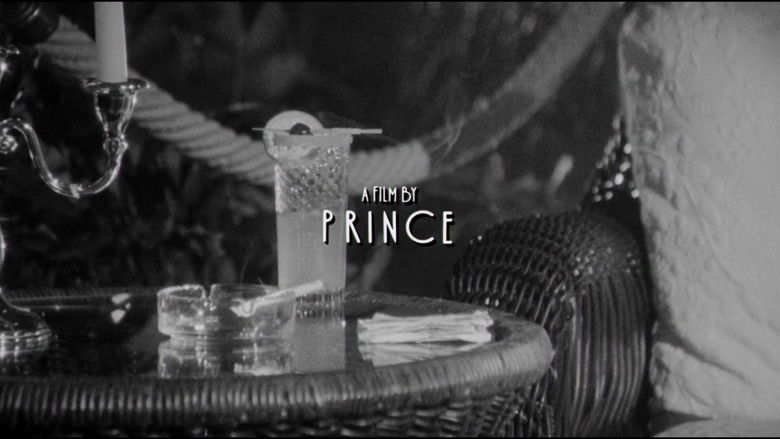 кадр из фильма Под вишневой луной