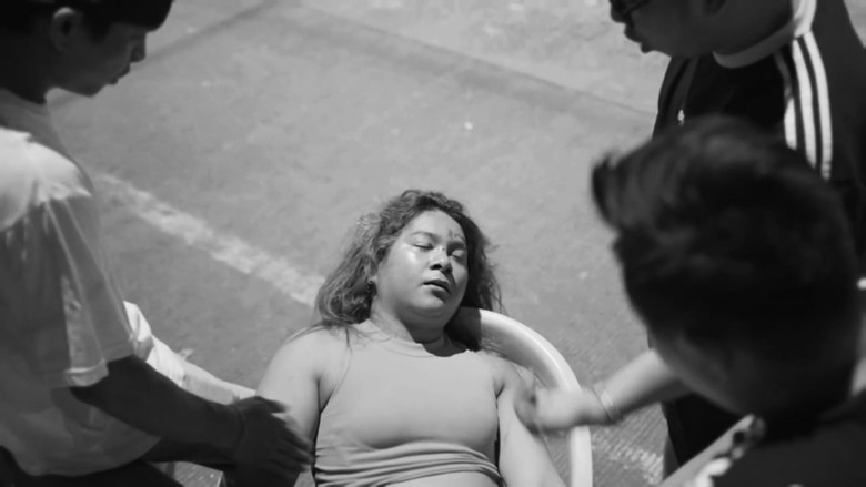 кадр из фильма NOMO KWEEN: The Last Woman Standing