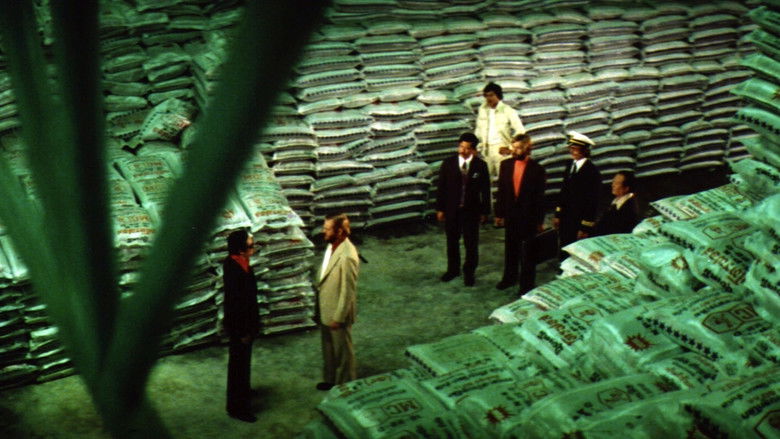 кадр из фильма สามเหลี่ยมทองคำ