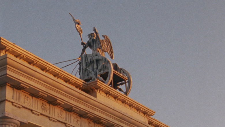 кадр из фильма Noche en Europa