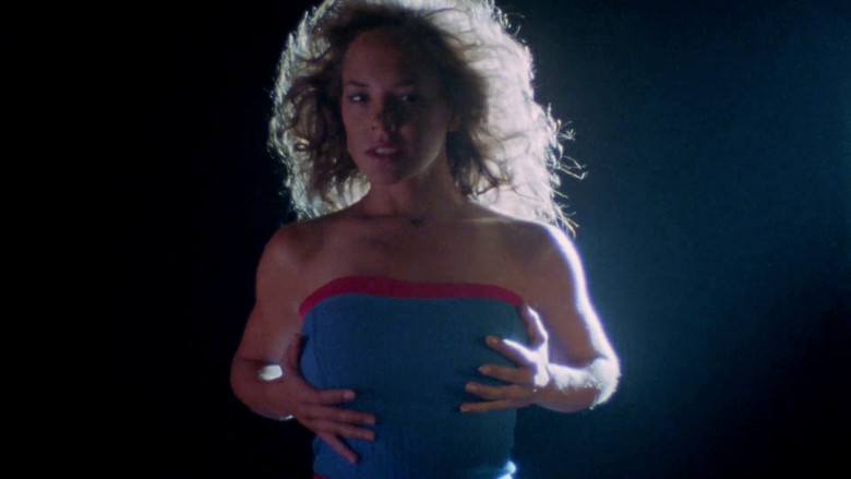 кадр из фильма Смертельные объятия