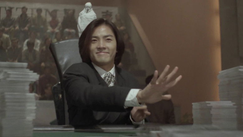 кадр из фильма 神龙赌圣之旗开得胜