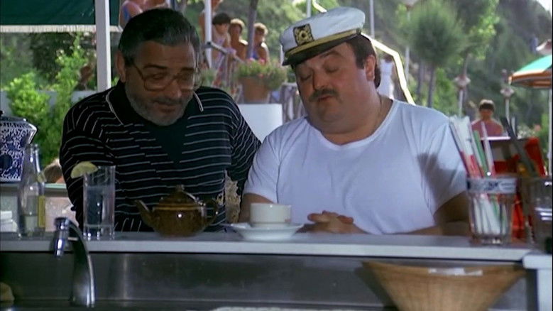 кадр из фильма То же море, тот же пляж