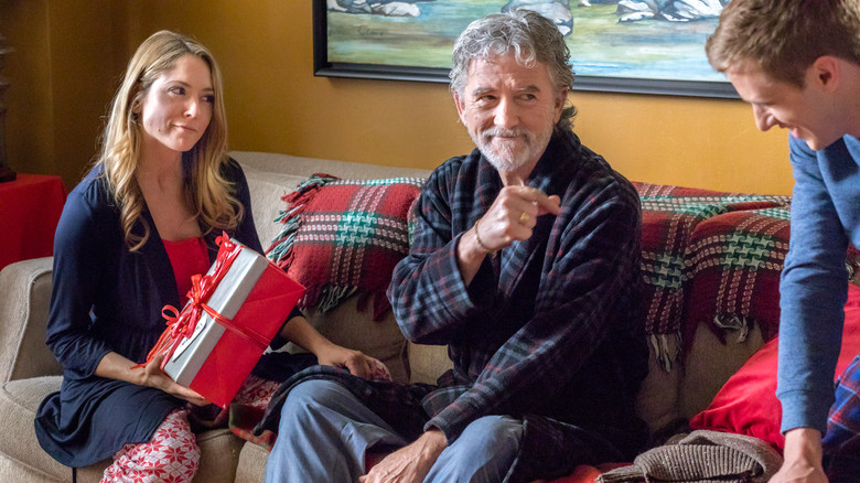 кадр из фильма Новогоднее лекарство