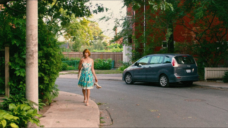 кадр из фильма Любит / Не любит