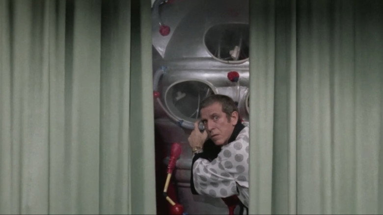 кадр из фильма Трава окрашенная в красный цвет