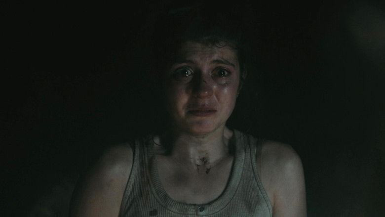 кадр из фильма Паранормальное явление: Ближайшая родня