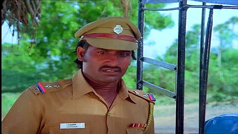 кадр из фильма அன்புக்கட்டளை