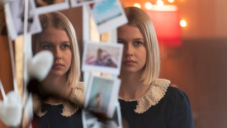 кадр из фильма Общество Онор