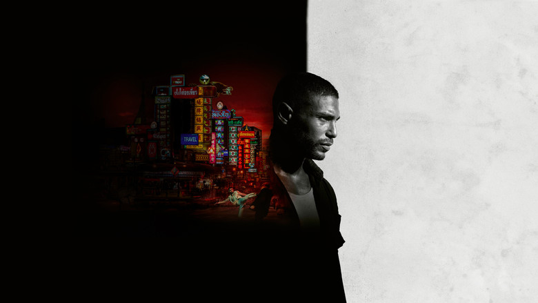 кадр из фильма Чужак