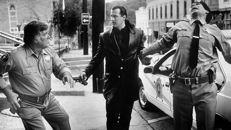 кадр из фильма Огонь из преисподней