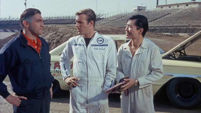 кадр из фильма Red Line 7000