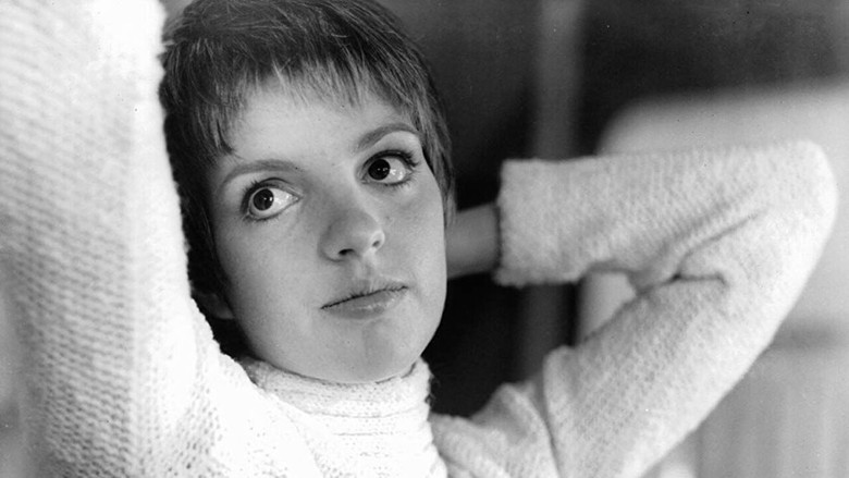 кадр из фильма Бесплодная кукушка