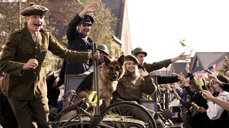 кадр из фильма Snuf De Hond In Oorlogstijd