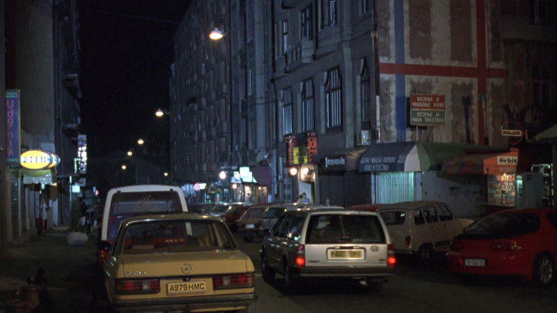 кадр из фильма Банкиры Бога