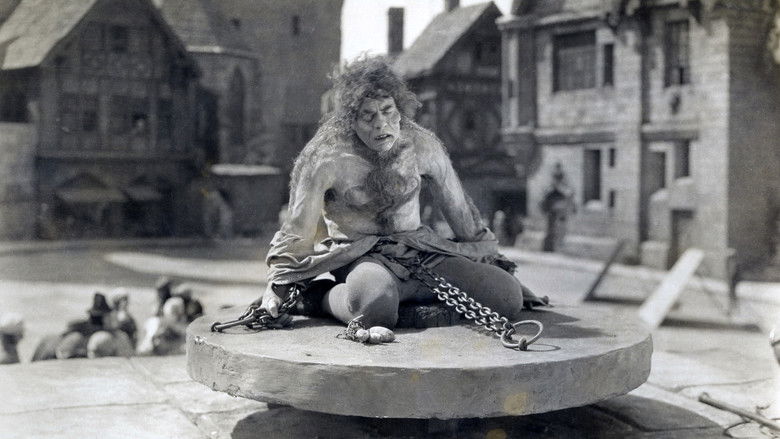 кадр из фильма Горбун из Нотр Дама