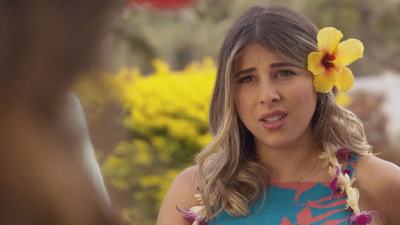 кадр из фильма Отель Алоха Сёрф