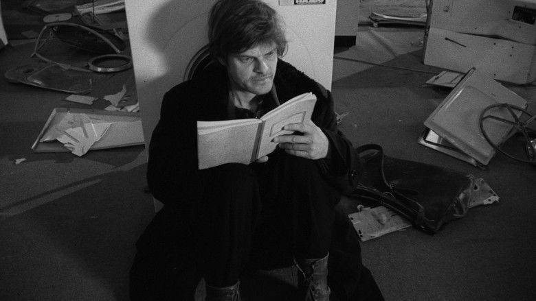 кадр из фильма Гармонии Веркмейстера