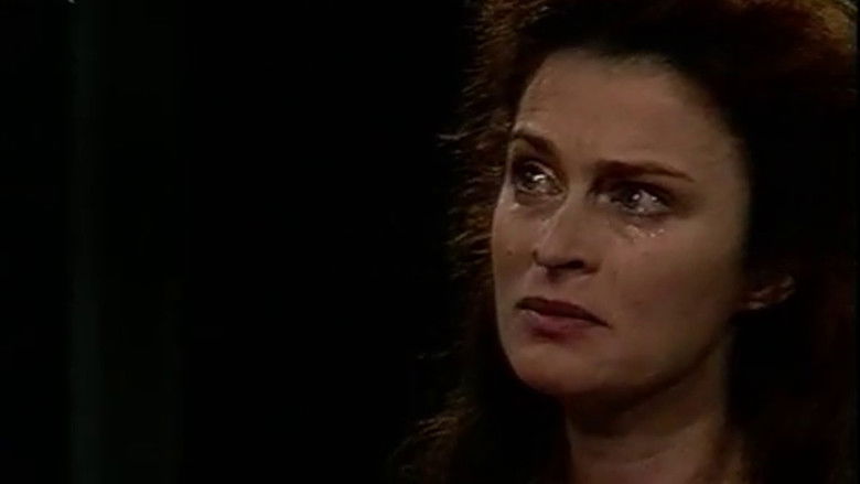 кадр из фильма Från regnormarnas liv