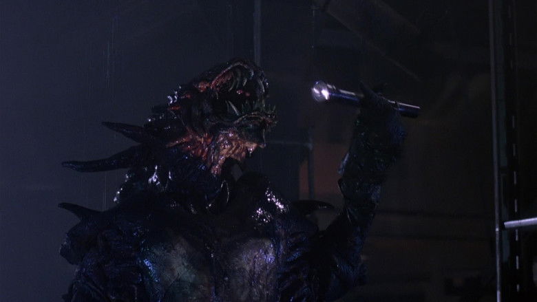 кадр из фильма Глубокий космос