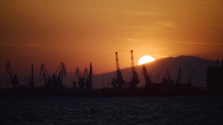 кадр из фильма Μακάριοι Αυτοί Που Τον Θεό Εποίησαν