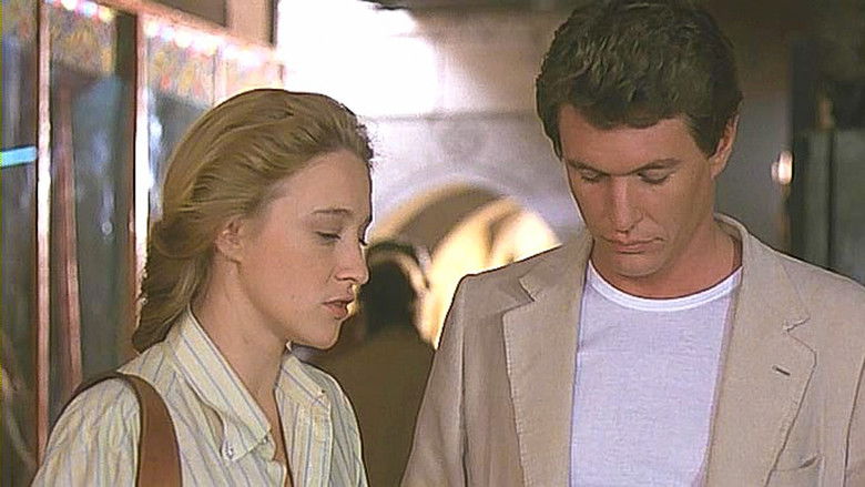 кадр из фильма За дверью