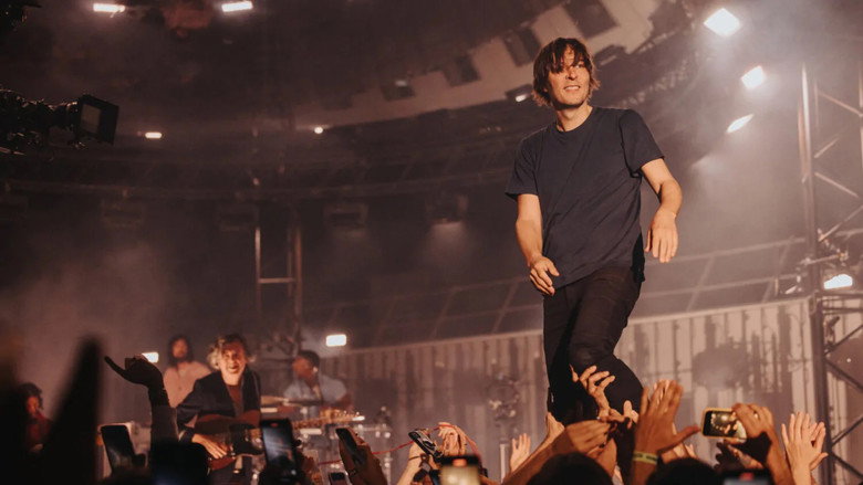 кадр из фильма Terminal 1 : Air, Phoenix et Étienne de Crécy