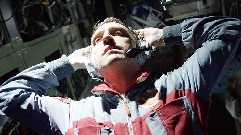 кадр из фильма Салют-7