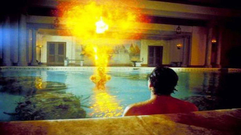 кадр из фильма Кокон