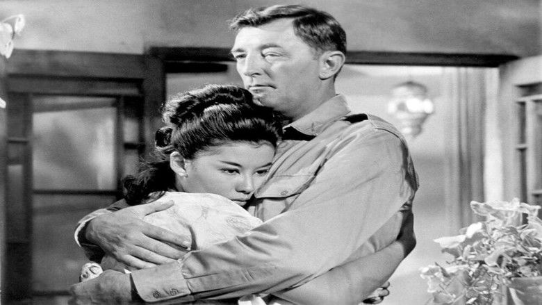 кадр из фильма Человек посередине