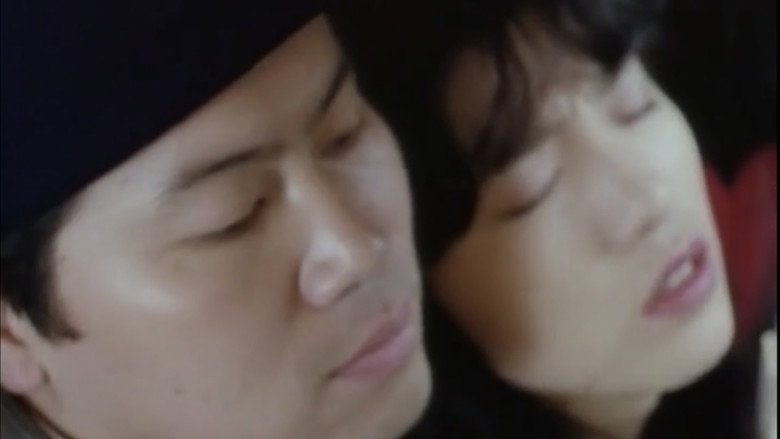 кадр из фильма 痴漢電車 後ろからも愛して