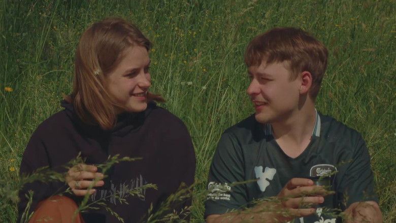 кадр из фильма Життя в Україні бі лайк