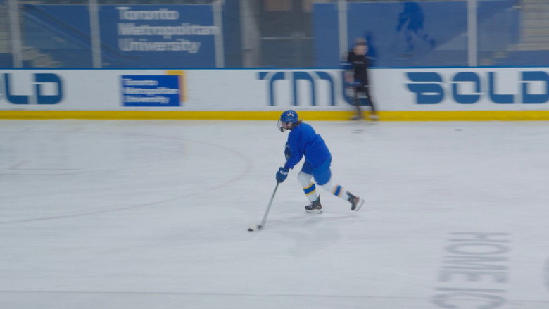 кадр из фильма Catch Me On The Ice