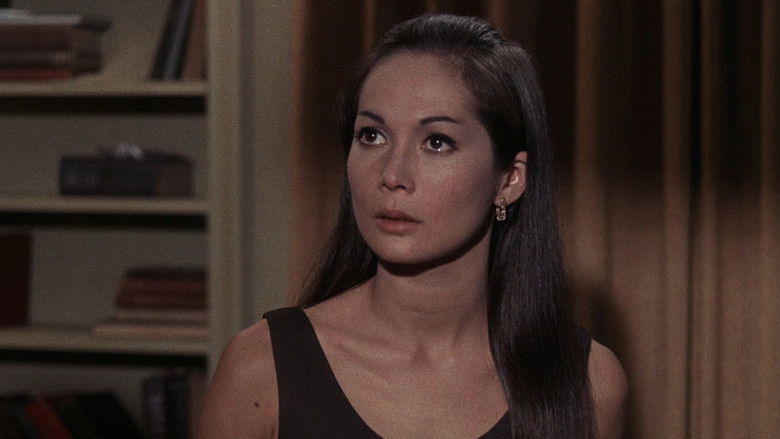 кадр из фильма The Girl Who Knew Too Much