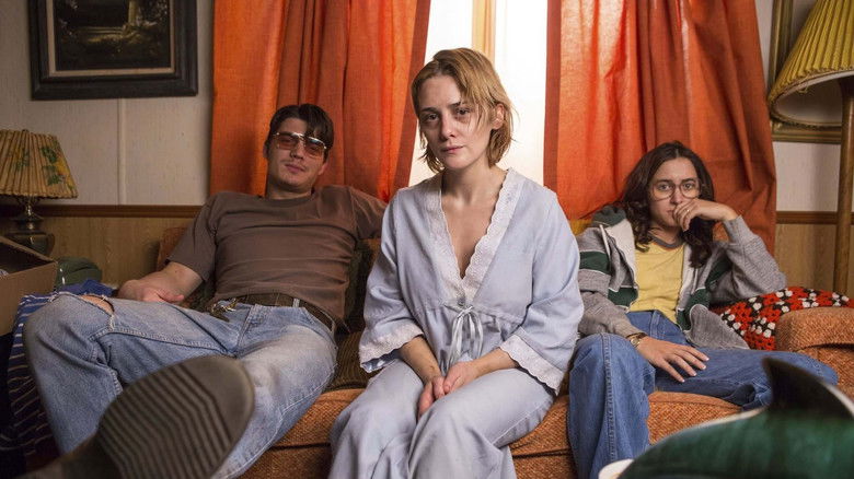 кадр из фильма Девушка в ящике