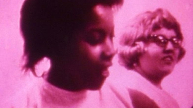 кадр из фильма Hand Tinting