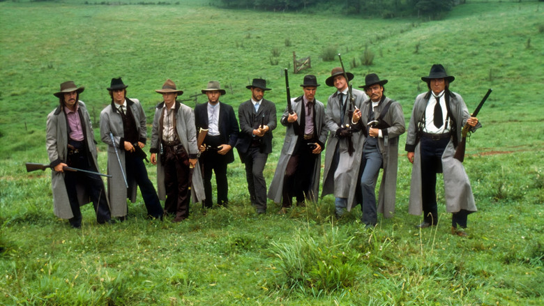 кадр из фильма Скачущие издалека