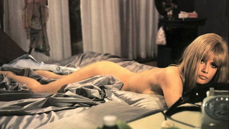 кадр из фильма Одна на другой